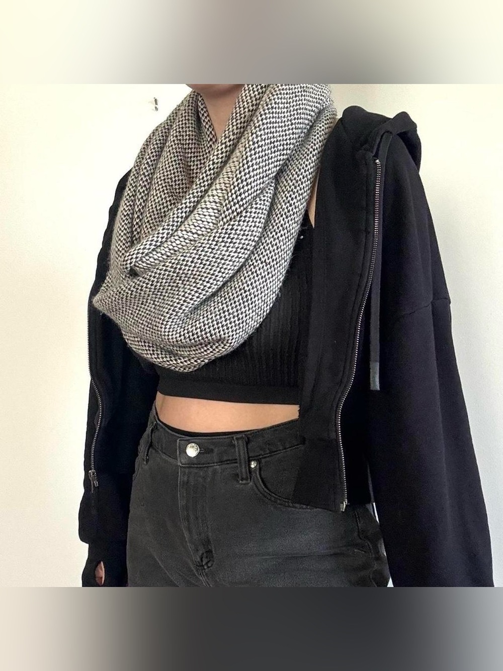 Big and cozy black and white knit loop scarf